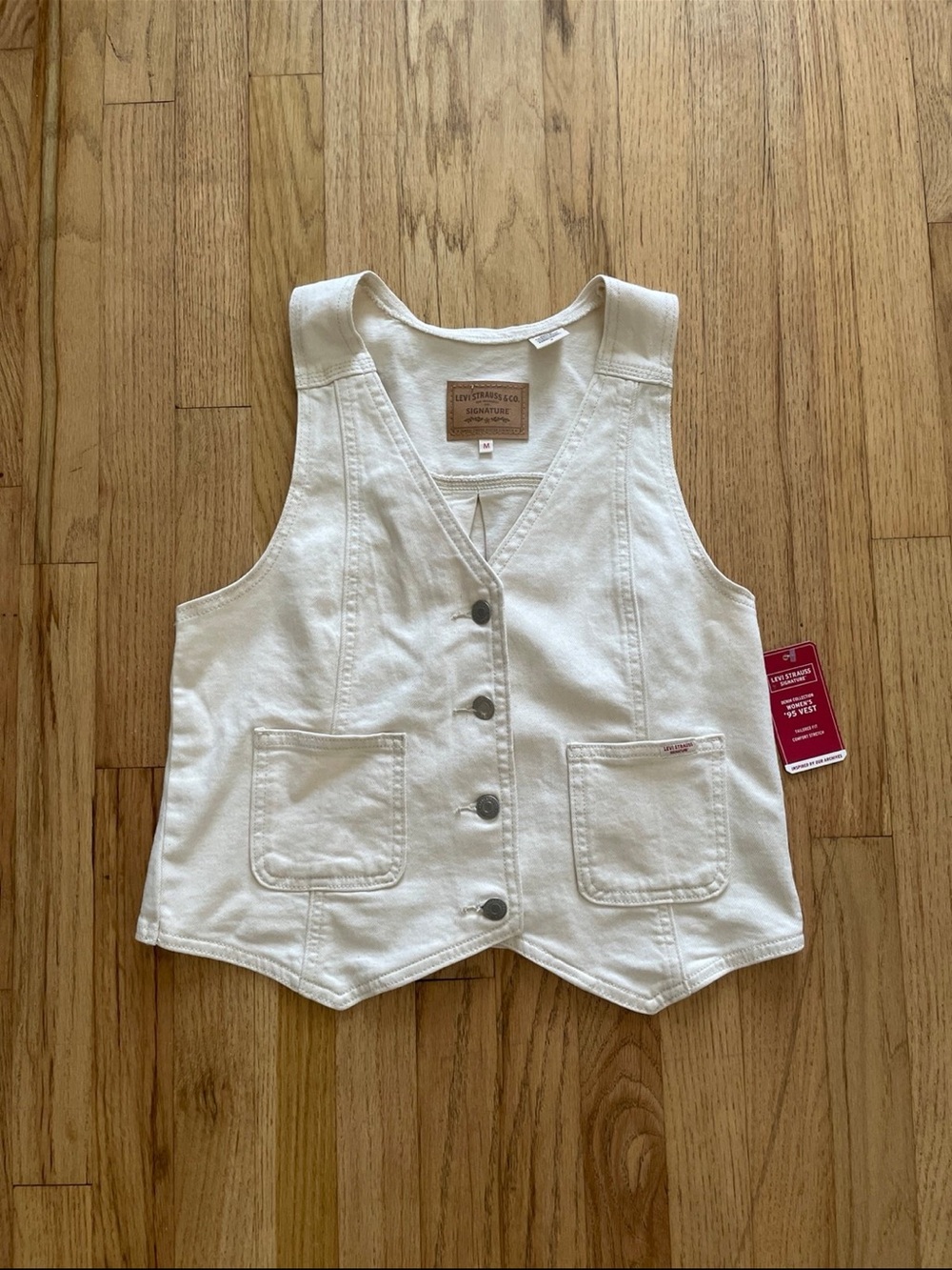 Levi's Strauss Signature—Cream 90’s Vest—inspired by Levi’s archives. NWT